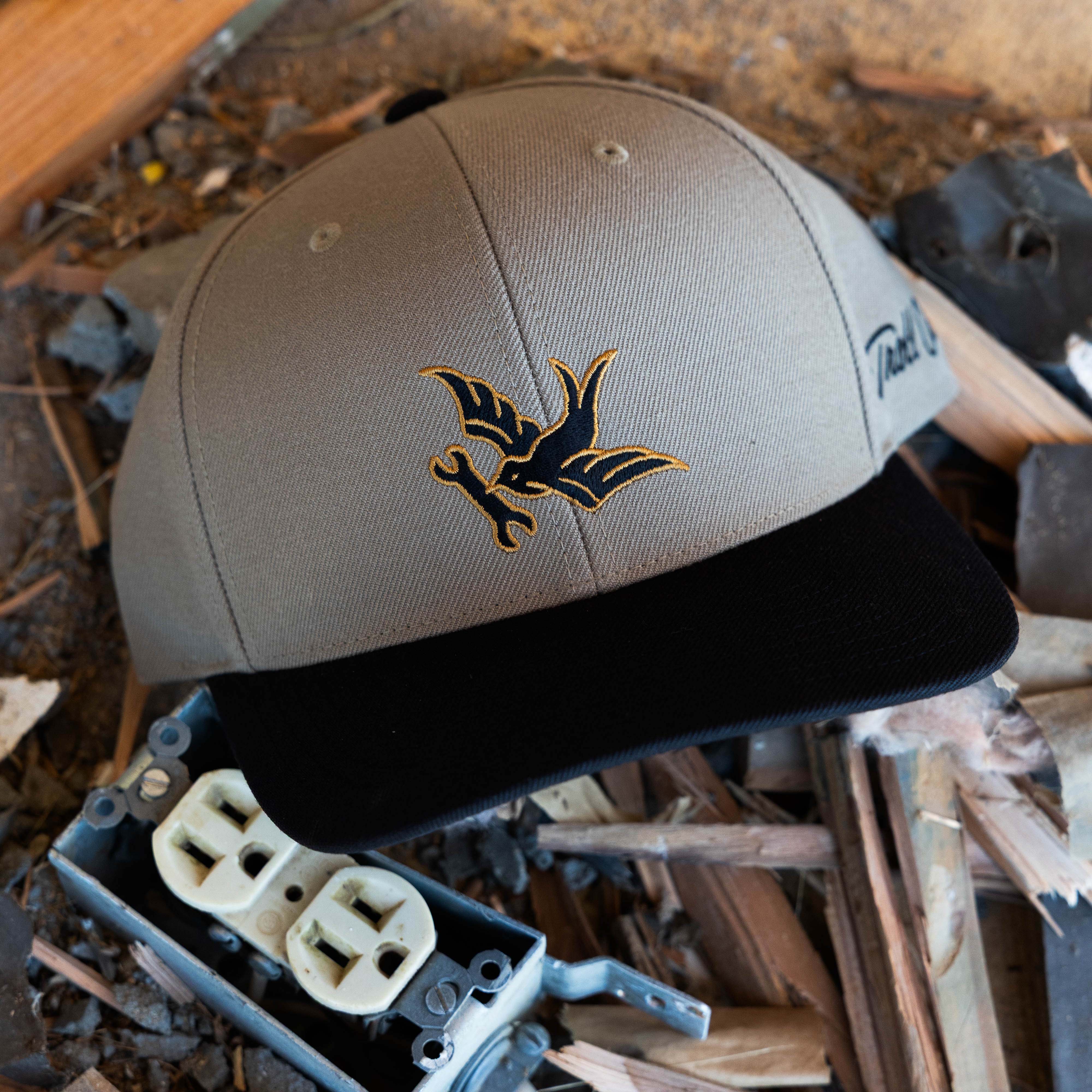 Sparrow Curved Brim Hat - Color: Putty Black